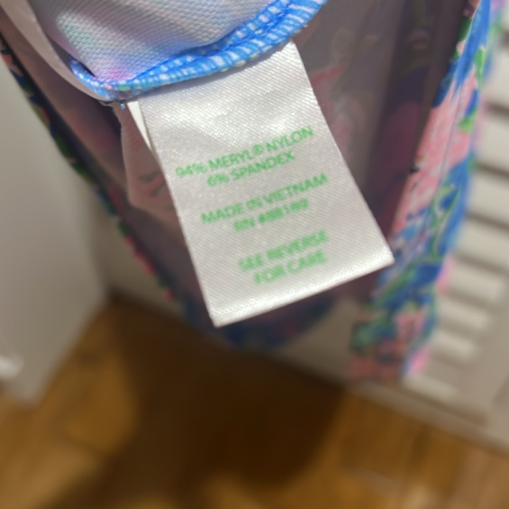 Lilly Pulitzer Dress size S Featured In Spring In Your Step Collection - Picture 7 of 7